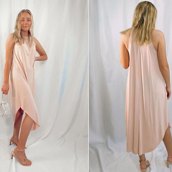 New! Blush pink halter dress with keyhole back stretchy and flowing - Picture 2 of 6